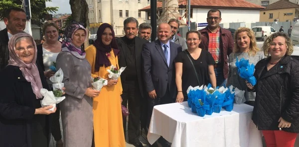 İYİ Parti Anneleri Unutmadı