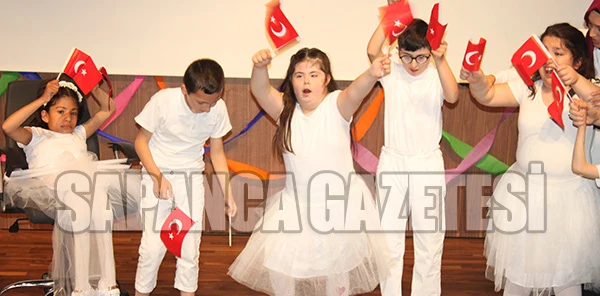 Miniklerden Çok Özel Gösteriler