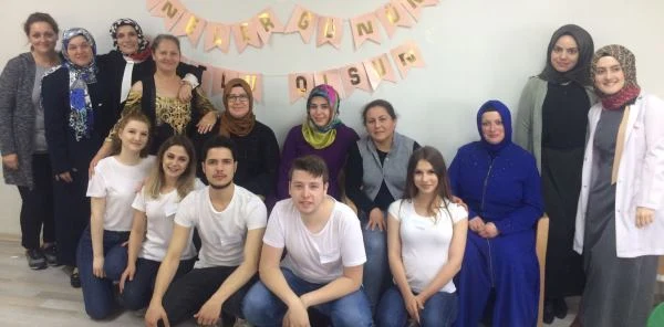 'Otizmin Farkındayız, Annelerin Yanındayız'