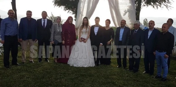 Başbakan Yardımcısı Işık, Nikah Şahidi Oldu