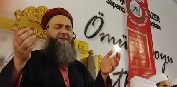 Cübbeli Ahmet Mezuniyet Töreni için Geldi