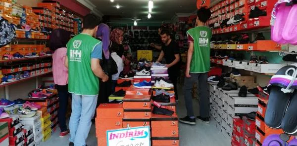 İhh'dan Yetim Çocuklara Bayram Sürprizi