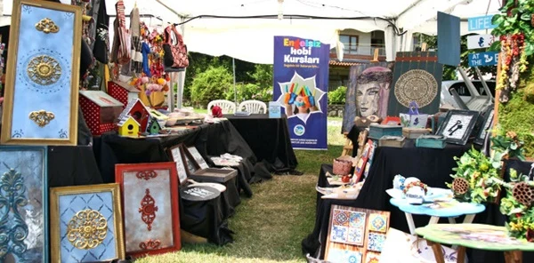 Engelsiz Hobi Kursunun Eserleri Festivalde Yerini Aldı