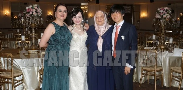 Selin ve Asahi'nin Mutlu Günü