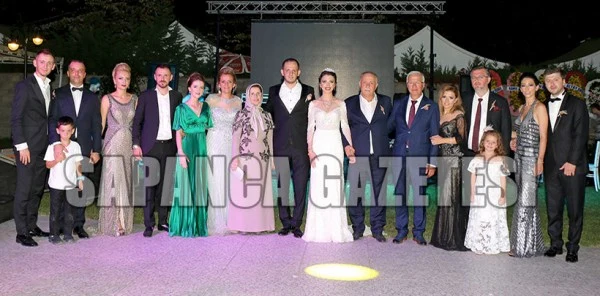 Muhteşem Bir Düğünle 'Evet' Dediler