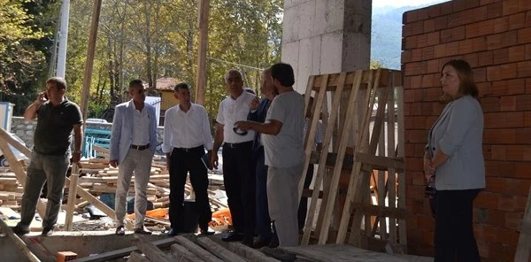 Borsa İnşaatını İncelediler