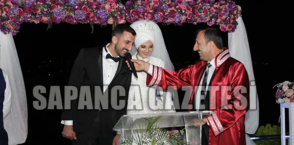 Oğlunun Nikahını Kıydı