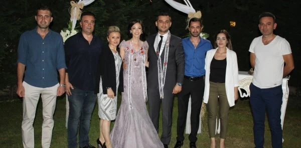 Resmiye ve Eray Evliliğe İlk Adımı Attı