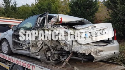 TEM Otoyolu Sapanca Geçişinde Tır ile Otomobil Çarpıştı:2 Yaralı