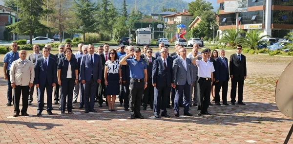 Yeni Eğitim ve Öğretim Yılı Törenle Başladı
