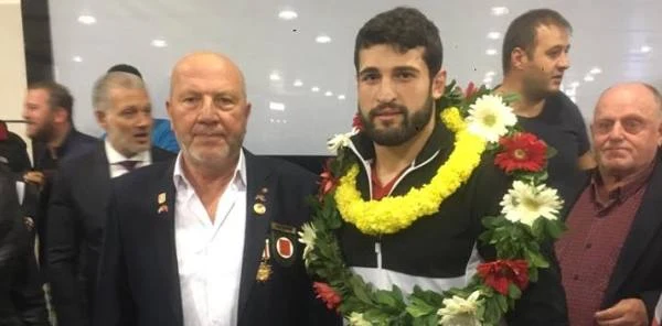 Başar Yurda Döndü