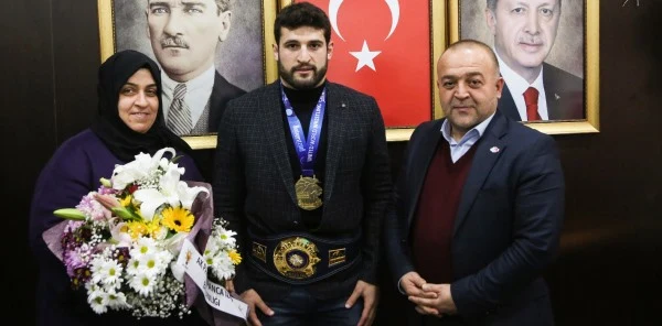 AK Parti Şampiyonu Ağırladı