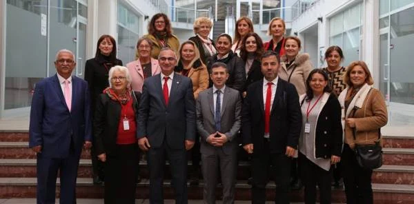 Posta Sanatları Sergisi Açıldı