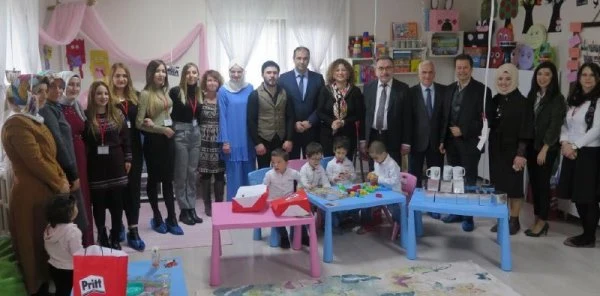 Öğrencilerden Özel Çocuklara Özel Proje