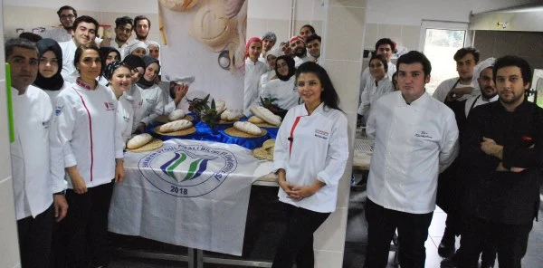 Şefler Sapanca'da Ekmek Yapımını Anlattı