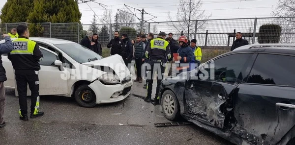 Sapanca'da Trafik Kazası: 1 Yaralı