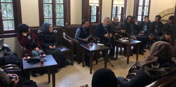 'Var Olması Gereken Kimlik'