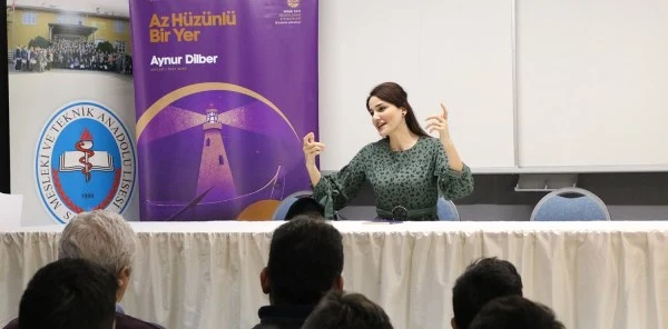 Yazar Aynur Dilber Öğrencilerle Buluştu