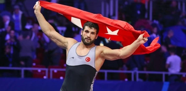 Yılın Sporcusu Metehan Başar