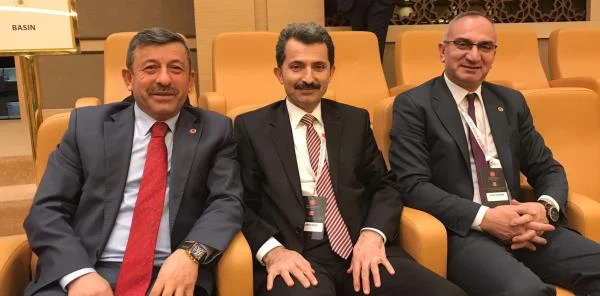 Yılmazer, Ankara'da Sempozyuma Katıldı