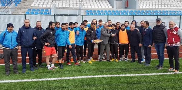 Sapancaspor'dan Başkan Yılmazer'e Teşekkür