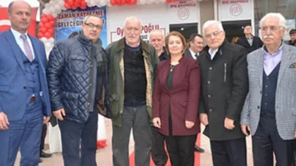 Arapoğlu, Seçim İletişim Merkezi'ni Açtı