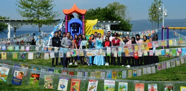 Sapanca'da Ağaçlar Kitap Açtı