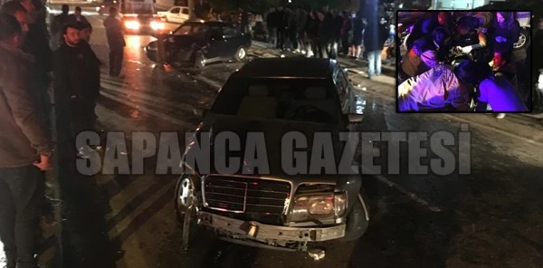 Sapanca'da Trafik Kazası: 2 Yaralı