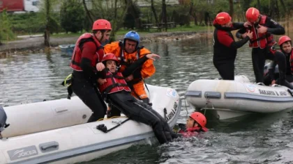 AFAD'dan Sapanca Gölü'nde Tatbikat