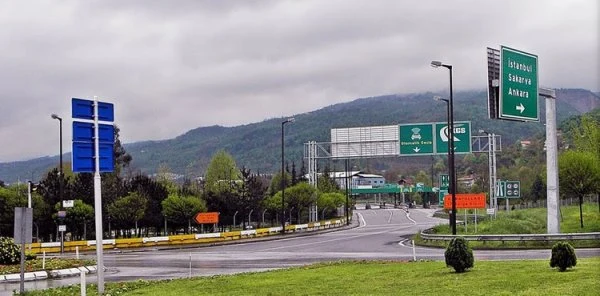 TEM Otoyolu Adapazarı Yönünde Çalışma
