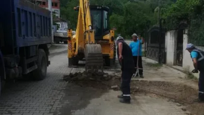 Mahalle ve Caddelerde Çalışmalar Sürüyor