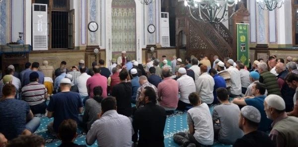 Bayram Namazı 06:08'de