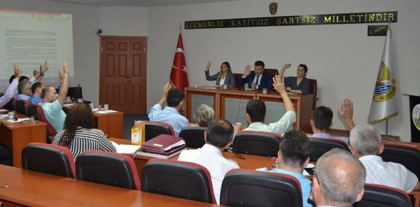 Belediyenin İlk Hukuk Komisyonu Kuruldu