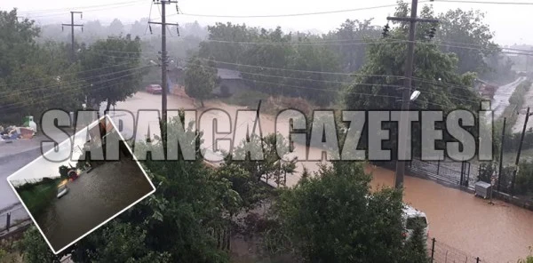 Dere Değil Cadde: 1 Saatte 30 Kg Yağış Düştü