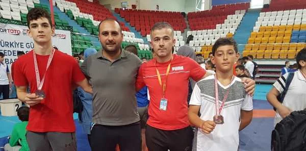 Güreşçilerimiz Ankara'dan Derecelerle Döndü
