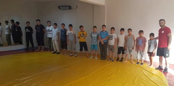 Kurtköy'de Güreş Okulu Açıldı