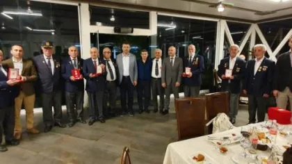 Kıbrıs Gazilerine Madalya Takdim Edildi
