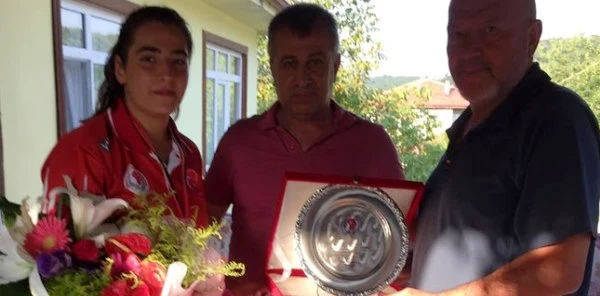 Avrupa Şampiyonundan Vefa Ziyareti