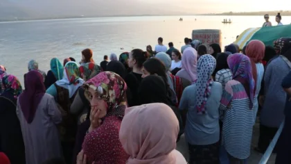 Kayıktan Düşen 13 Yaşındaki Genç Kayboldu