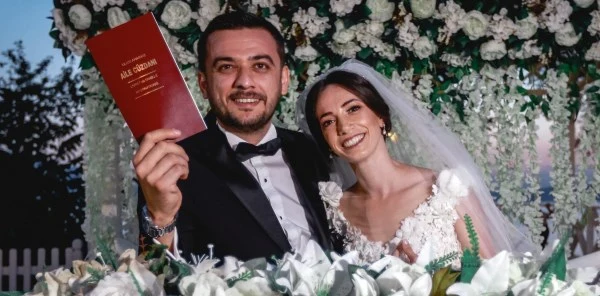 Resmiye ve Eray Dünya Evine Girdi