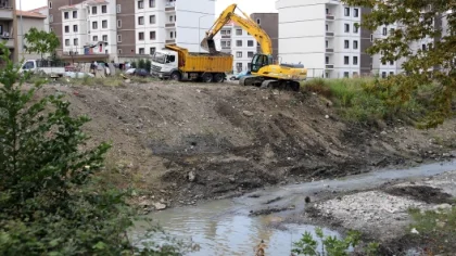 İstanbuldere'de Atıklar Temizleniyor