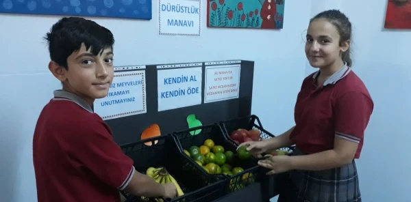 Bu Manav Diğerlerinden Çok Farklı