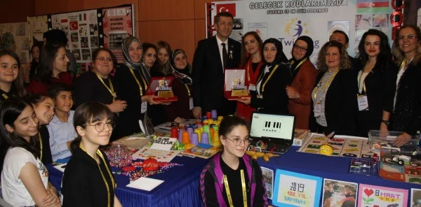 Bu Proje Birincilik Özel Ödülünü Aldı
