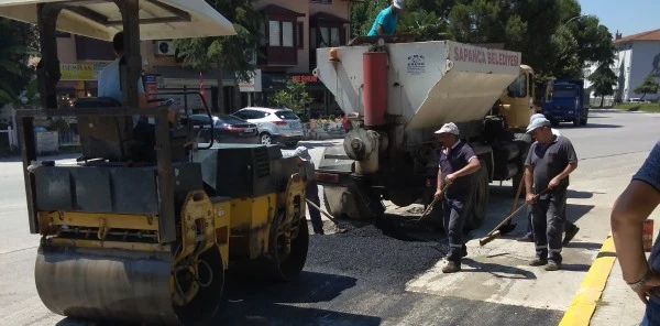 Sapanca'da 170 Ton Asfalt Yama Çalışması