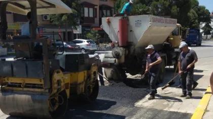 Sapanca'da 170 Ton Asfalt Yama Çalışması