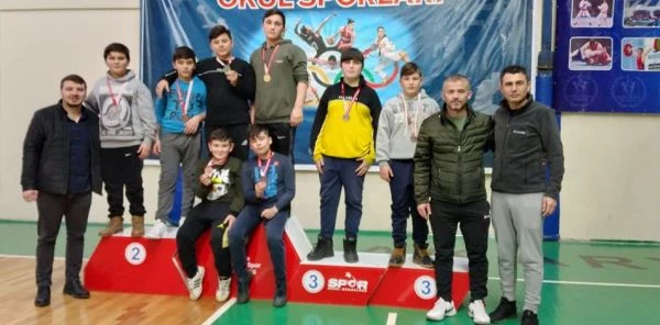 10 Yiğit Çıktı Meydane Hepsi Birbirinden Merdane