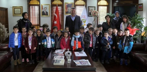 Başkan Özen'in Minik Misafirleri