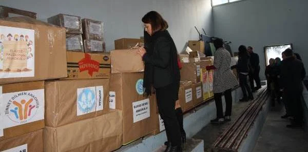 Minikler Elazığ'daki Kardeşlerini Unutmadı