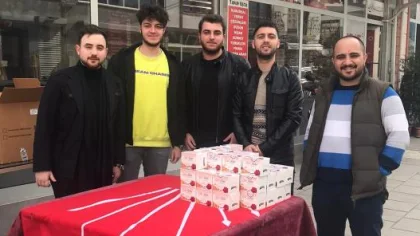 CHP'liler Kandil Simidi Dağıttı
