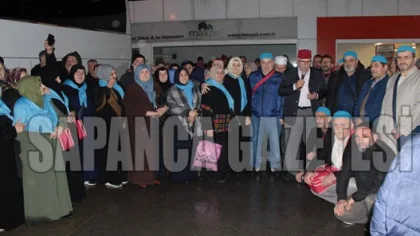 Umre Kafilesi Dualarla Uğurlandı